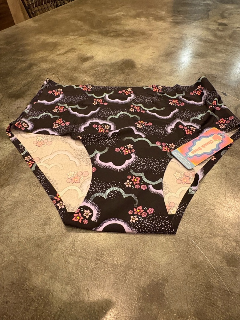 NWT, Cheek Boss high wasted cheeky or boyshort, large, Z60